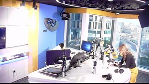 FedEx to test delivery robot Roxo in Dubai Device will travel on sidewalks to hand over shipments to customers | Radio Shoma 93.4 - Official