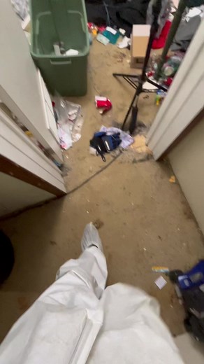 Hoarder home cleaning | Biggie Clean