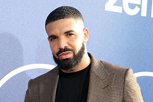 Texts Go Green Lyrics by Drake | Official Lyrics