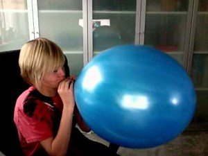 worlds largest punch balloon