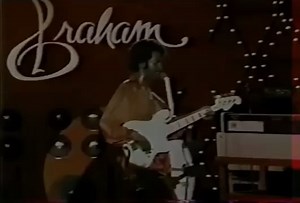 Larry Graham on Instagram: "Larry Graham explains the origins of thumping, plucking, and Bass History (PT1) #larrygraham #slyandthefamilystone"