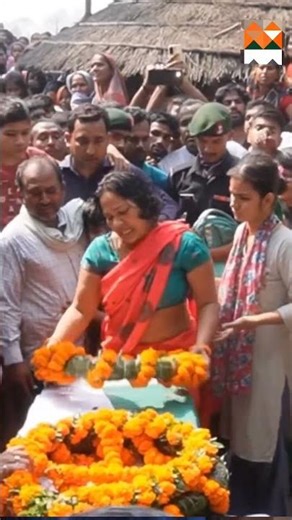 😭😭He left his poor father behind. His son gave his life for the country.