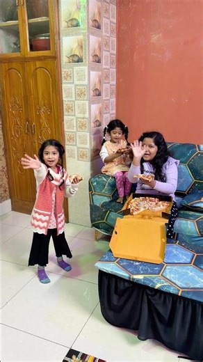 Yummy pizza for dinner 😋🍕Full tummy, happy heart… good night 💤✨ #pizzalover #familyfun #shorts