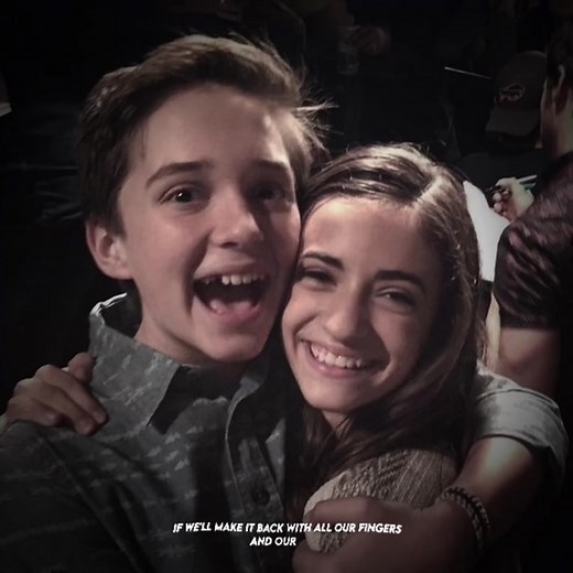 Fave Fuller House Friendship Moments