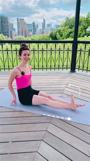 Try our Essentrics Quad Raisers, a challenging exercise guided by Essentrics TV host Ellyn Ochs. Make sure to restart the video to work both legs! Can you feel that muscle lengthening & toning effect? 😄 Now imagine the results when our technique is applied to your full body with our Strengthening Series for Beginners & Advanced, available exclusively on essentricstv.com. Start your free trial today! #essentrics #quads #quadsexercise #dynamicstretching | Essentrics Workout