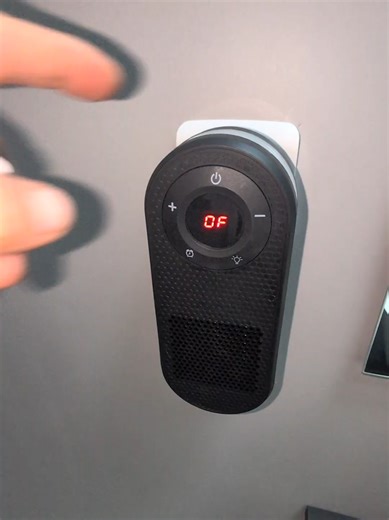 Chauffage d'appoint 2 puissances 500w ou 1000w avec télécommande, éclairage led d'ambiance et minuteur #chauffage #froid #hiver #offresdhiver #salledebains