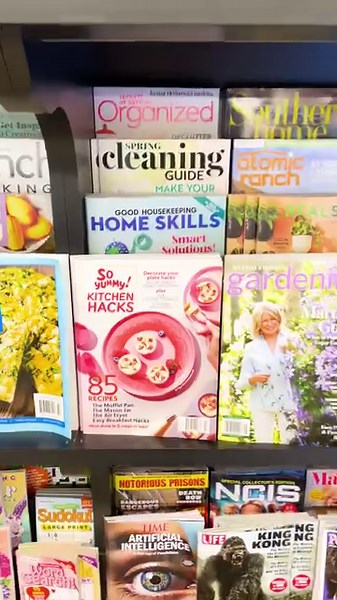 360K views · 783 reactions | POV: You're buying a copy of So Yummy Magazine! If you can't make it to the store, shop the link https://bit.ly/fbsmmag | So Yummy | Facebook