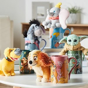 1.4K views · 40 reactions | The perfect gift to brighten their day. Our mug and soft toy gift sets are just €17 each: https://bit.ly/3ntka6m | Disney Store | Facebook
