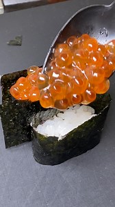 372K views · 668 reactions | Gunkanmaki “battleship sushi” is made with nori seaweed wrapped around sushi rice, topped with Ikura (salmon roe) 襤 #ikura #sushi | Foody Fetish | Facebook