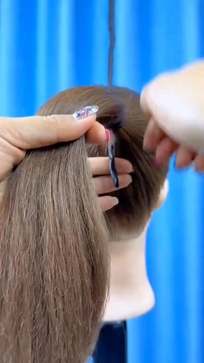 18K views · 79 reactions | Tutorial sanggul rambut simpel cantik #reels #tutor #simpel #cantik | Mak Iko Borneng | Facebook