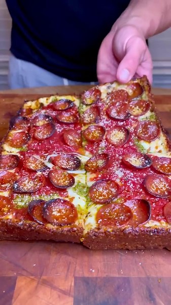 166K views · 465 reactions | @toastedpizzaco with the Texas-Style Square game.  ASMR into a Cheese Pull for your viewing pleasure.  Slice, Snap, Share! Show off your pizza masterpiece and inspire fellow foodies. Tag it with #TastemadeMeDoIt, and let the flavor frenzy begin! #DailyPizza #PizzaWeek #PizzaASMR #pizzalover #pizzapizzapizza #pizzalovers | Tastemade | Facebook