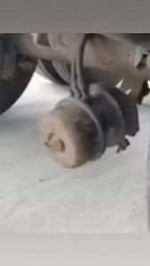 1.6M views · 4.5K reactions | Tout va bien!! #CoverDuJour #OnTheRoadQuebec #VitrineDeLIndustrie #PassionCamionnage #MagazineCover #FiersSurLaRoute #CamionneurQuébec #truck #viedecamionneur #Quebec #Camions #TruckQuebec #TruckCanada #truckers #trucking #camionnage #truckdriver #camion #transport #ontheroadqc #camionneurquebec | On The Road Québec | Facebook