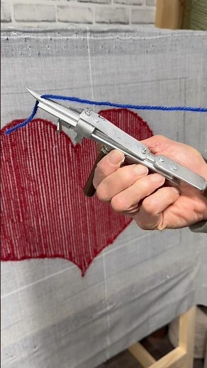 Short video demonstration of using a manual tufting tool . jancrafts.com