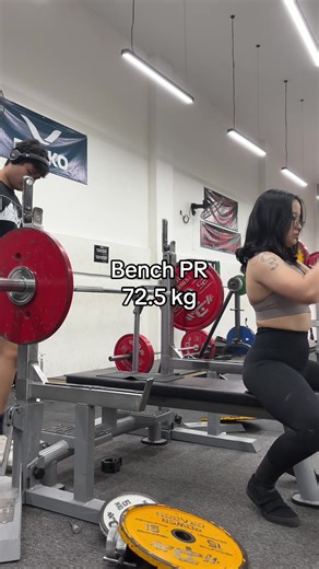 Achieving 80 kg Bench Press Technique and Tips
