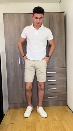 Ideas de Outfits con Polo Blanco para Hombres