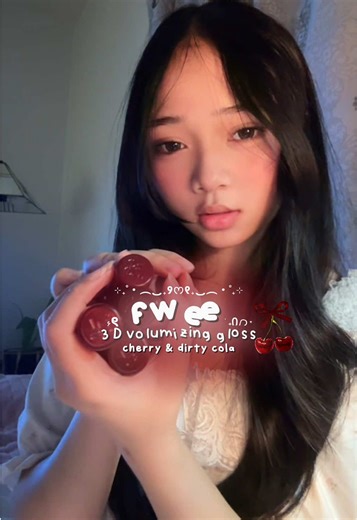 Fwee 3D Volumizing Gloss Lip Swatches: Try Cherry Cola!