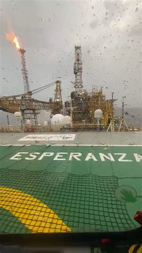 Work Offshore 🌊 on Instagram: "Helicopter views on the way to the rig 🚁🌊 Offshore life starts the moment you lift off. Credit: Smokyyyyyyyyyyyy #offshorelife #oilriglife #offshorework #oilandgaslife #offshoreindustry"