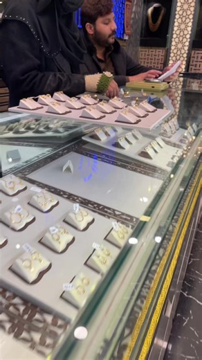 Explore Unique Designs at Mohiz Jewels