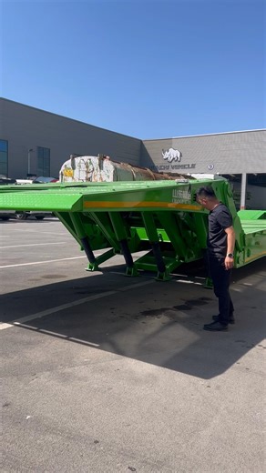 folding gooseneck hydraulic lowbed / hydraulic low loader #semitrailer #Special Vehicle Topic