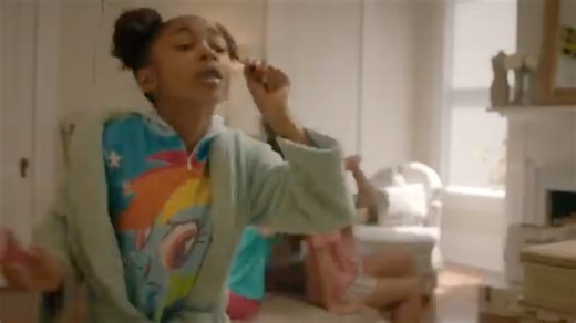 Tha Girl lay lay-Mama(official Video)