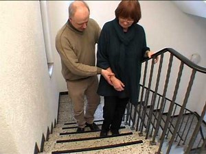 Treppensteigen und Notfallsitz