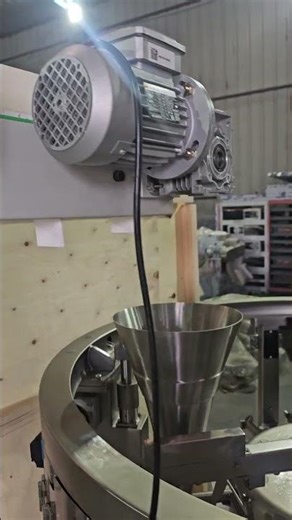 Pick fill & Seal machine with Multi head weigher