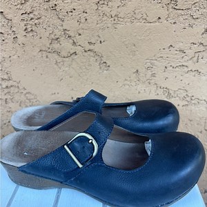 Dansko Mary Jane leather women’s shoes size 40 leather.
