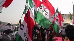 2023: Thousands of PDP loyalists defect to APC ahead of next election