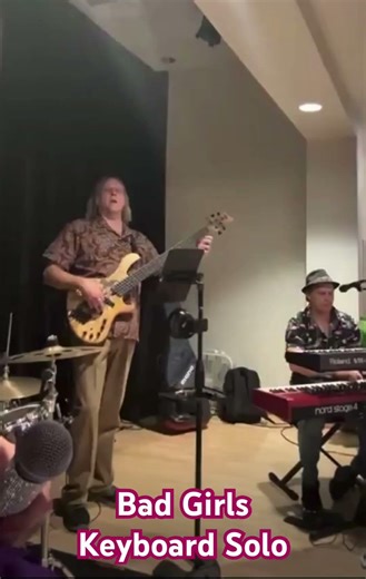 Keyboard solo on Bad Girls #badgirls #donnasummer