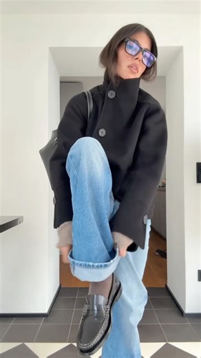 G on Instagram: "proof that simple and quality basics will give you the max!! . . . . #simpleootd #simpleoutfits #styleinspo #stylingtips #stylewithme #coolgirlstyle #coolgirlchic #funnelneck #woolcoat #tomboyfemme #falloutfit #explore #explorer #explorepage"