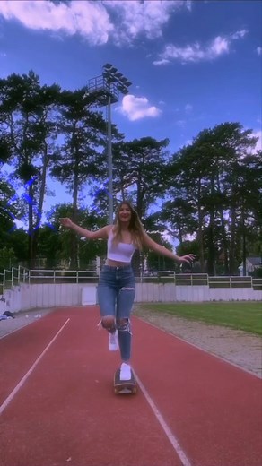 wer kann mir Skateboard fahren beibringen :) #foryoupage #foryou #viral #vintage