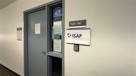 ICE realiza arresto en oficina ISAP en San José, según la Red de Respuesta Rápida