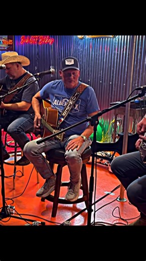 So much fun at the Double C Ranch in Harper,TX last night. 🙏🏽🎶 | Rich O'Toole