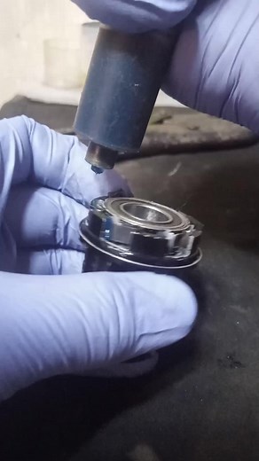 64K views · 306 reactions | Easy Pawl Installation for Bicycle Cassette Hubs . . #BikeMaintenance #CyclingTips #BikeRepair #CassetteHub #PawlInstallation #DIYBikeRepair #BikeMechanics #CyclingDIY #BikeUpgrades #BicycleHub #BikeTech #CyclingMaintenance #BikeTutorial #BikeHacks #BikeComponents #Reels #JayAngeloDeOcera | Gelo The Mekaniko | Facebook