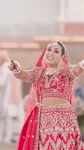 Dance Wedding | Bride Entry ❤️ #Bridedance #BrideEntry #bollywood #surprisedance | Instagram