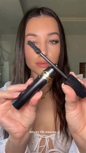 Yves Saint Laurent Lash Clash Extreme Volume Mascara available✅😍 100% authentic Imported from Italy🇮🇹 ✨1. Dramatic Volume & False Lash Effect Many of their mascaras (e.g. Mascara Volume Effet Faux Cils) are designed to give lashes a lush, dense, false-lash-like look—thicker and fuller than what you might get with a regular mascara. 2. Intense, Deep Color Payoff YSL mascaras often use highly pigmented formulas—like “carbon black” shades, or deep blacks—that give very striking, bold lashes. 3. 