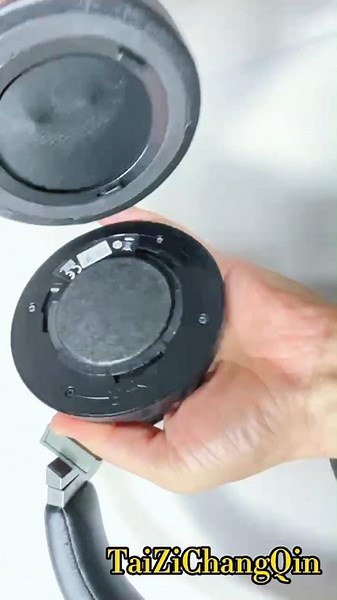 How to Replace Corsair Virtuoso RGB Wireless SE Ear Pads