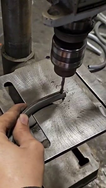 SIMPLE IDEA DE HERRERIA PASO A PASO #machinery #ironwork #metalwork #tips #virals #welding #ideas #tools #diy #diycraft | Taller de Herrería Pavón