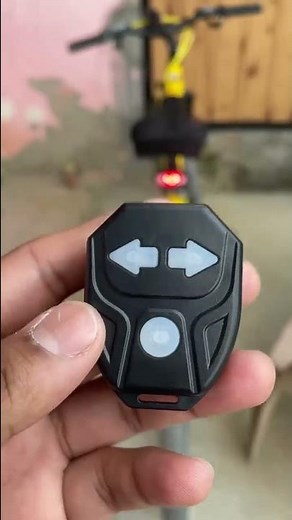 FASTPED Bicycle Tail Light USB Rechargable Smart Wireless Remote Control Turn Signal Warning