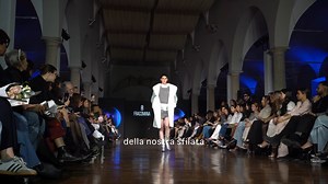 La Milano Fashion Week 2025 si è conclusa, lasciandoci emozioni, ispirazioni e tanta energia! 🔥 💄 Dal backstage alla passerella, abbiamo messo il nostro tocco in alcuni degli show più esclusivi, creando make-up look che hanno esaltato la visione degli stilisti e la bellezza autentica delle modelle. Fashion Show: 🔺 Martino Midali 🔺 Maryling 🔺 Custo Barcelona 🔺 Fracomina 🔺 Laura Spreti 🔺 Yoland 🔺 Gowher 📽️ Ora riviviamo tutto insieme! Dai dettagli dietro le quinte ai momenti più iconici 