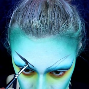 24K views · 328 reactions | This creature makeup though...WOW!  By Makeupmouse IG: https://bit.ly/1kQFAHU | Outfit Anatomy | Facebook