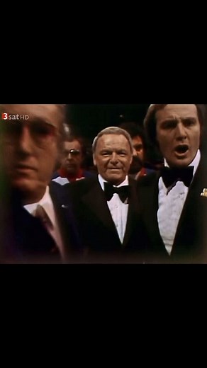At his 1974 “Main Event” concert at Madison Square Garden, Frank Sinatra made a memorable entrance that was introduced by sportscaster Howard Cosell. Cosell’s introduction set the stage, saying: “Live, from New York, the city whose landmarks are famous all over the world… And in the heart of the metropolis, the great arena: Madison Square Garden, which has created and housed so many champions, and which is why tonight from the Garden the most enduring champion of them all, Frank Sinatra, comes t