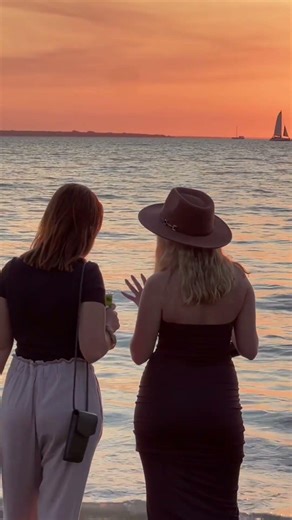 Your sign to book a road trip in the Northern Territory!