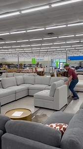 💎Thomasville TisDale Modular Sectional 6-Piece Boulce with Storage Ottoman💎 Features • Soft Boucle Fabric • Configurable Modular Design • Zipper Attached Back Cushion Holds Cushions in Place • Tufted Seat Cushions with Comfortable Pocket Coil Seat Construction • Storage Ottoman with Generous Storage Space 🏴‍☠️💥POE $1,399💥🏴‍☠️ | POE Baxley