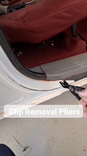 35K views · 125 reactions | Clip Removal Pliers #tool #car #tip #tricks #hacks #automotive | Mechatronics Tyronn | Facebook