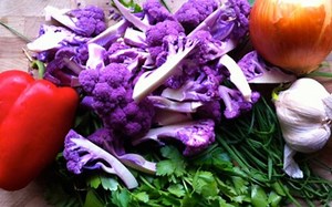 Fruits and Vegetables That Are Low in Sugar and Carbs