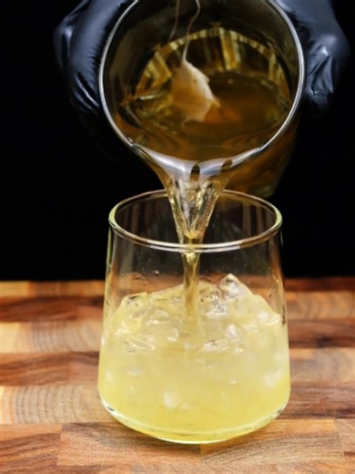 Linden Ice Tea. #asmr #juicist #juicistofficial #satisfying #Mocktail #juice #icetea