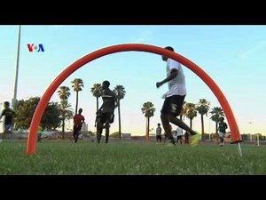 Sapa Dunia VOA untuk Kompas, 12 Oktober 2015