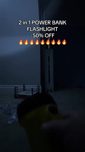 2 in 1 POWER BANK & FLASHLIGHT RECHARGEABLE VERY POWERFUL🔥💪🏽🔥#flashlight #powerbank #emergencyflashlight #rechargeableflashlight