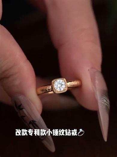 Revolutionize Your Jewelry: Transform an Old Ring into a Trendy Accessory